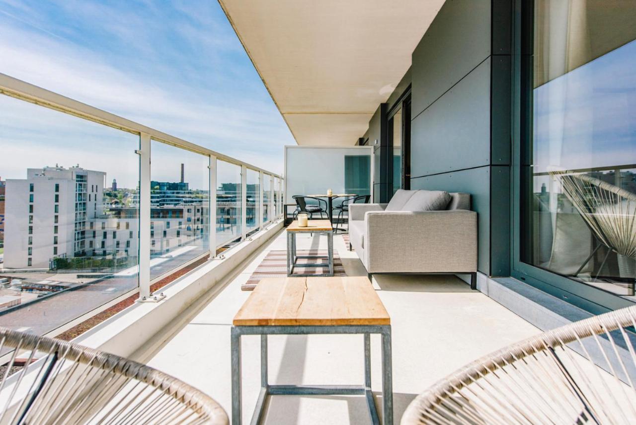 Shs Homes-Luxe Highrise, 2 Bedrooms, Kitchen, Free Parking, Stunning View, Large Tarrasse, Workspace ฮัสเซลต์ ภายนอก รูปภาพ